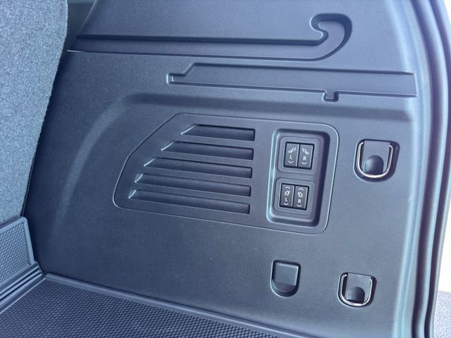 New 2026 Chevrolet Traverse RS image 24