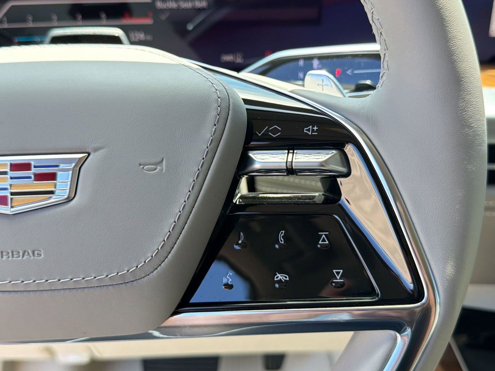 Certified 2026 Cadillac Escalade Platinum Sport w/ LPO, Floor Liner Package image 25