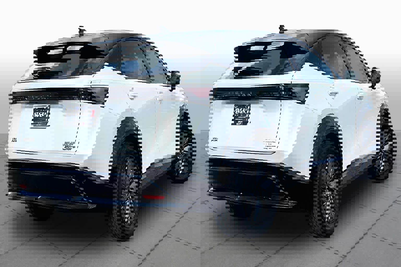 Used 2024 Nissan Ariya AWD image 12