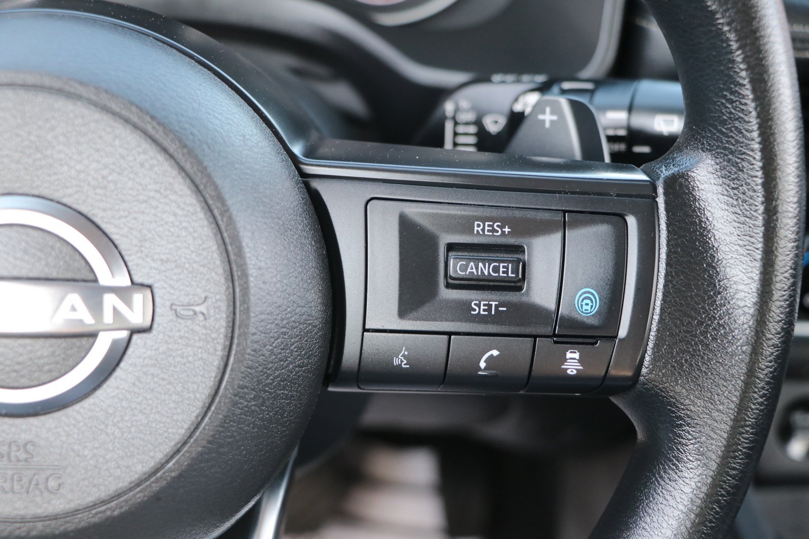 Used 2024 Nissan Rogue SV AWD/4WD image 19