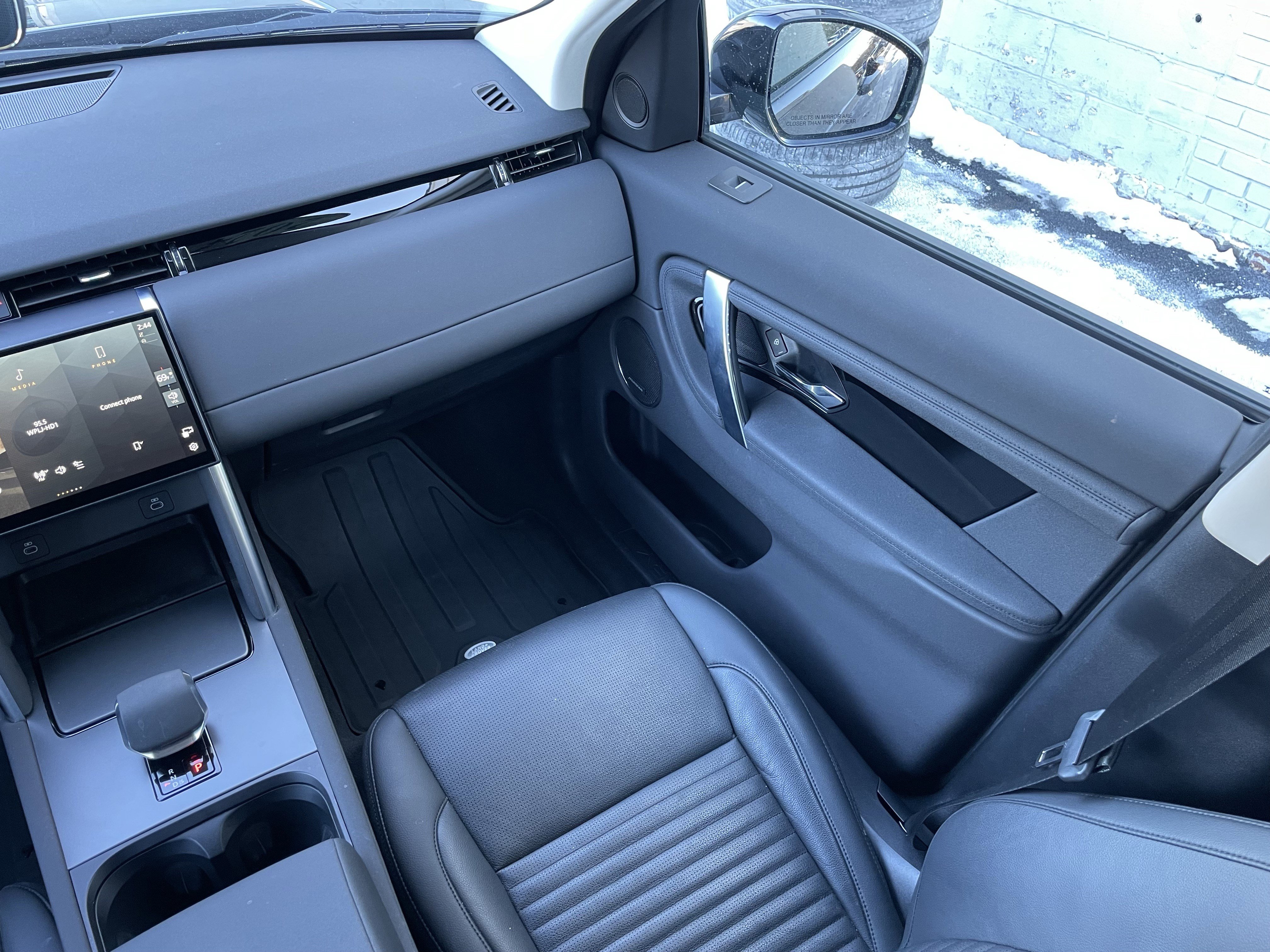 Certified 2024 Land Rover Discovery Sport S image 18