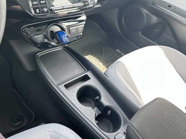 Used 2020 Toyota Prius LE FWD image 24