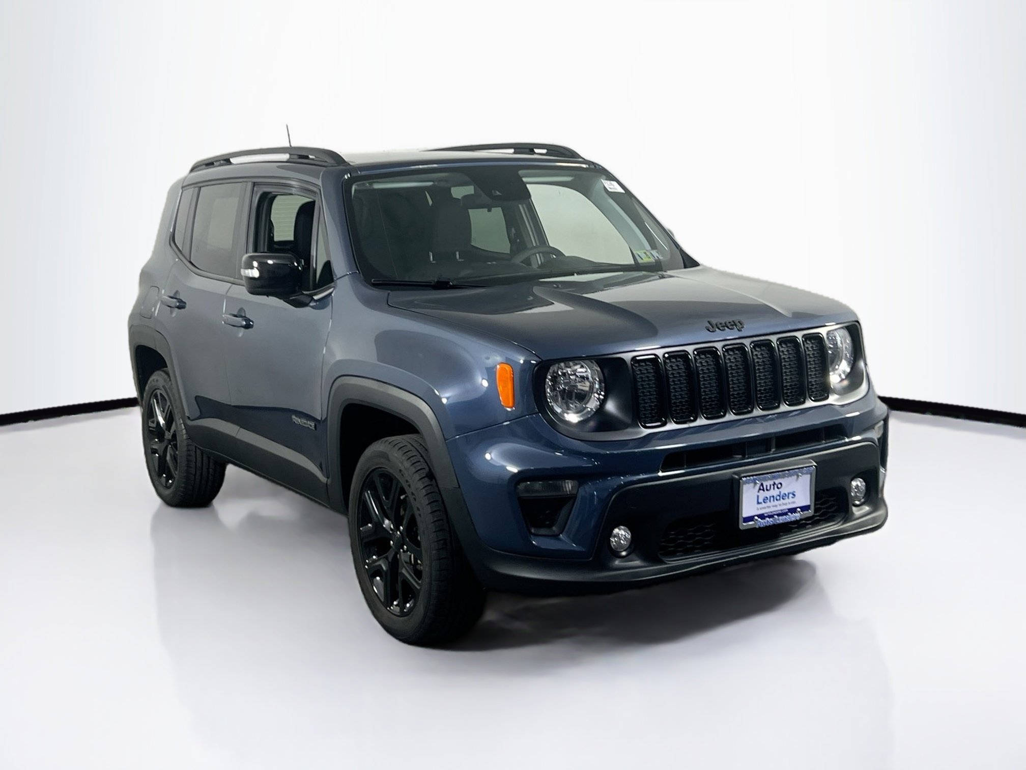 Used 2023 Jeep Renegade Altitude w/ Sun/Sound Group AWD/4WD image 3