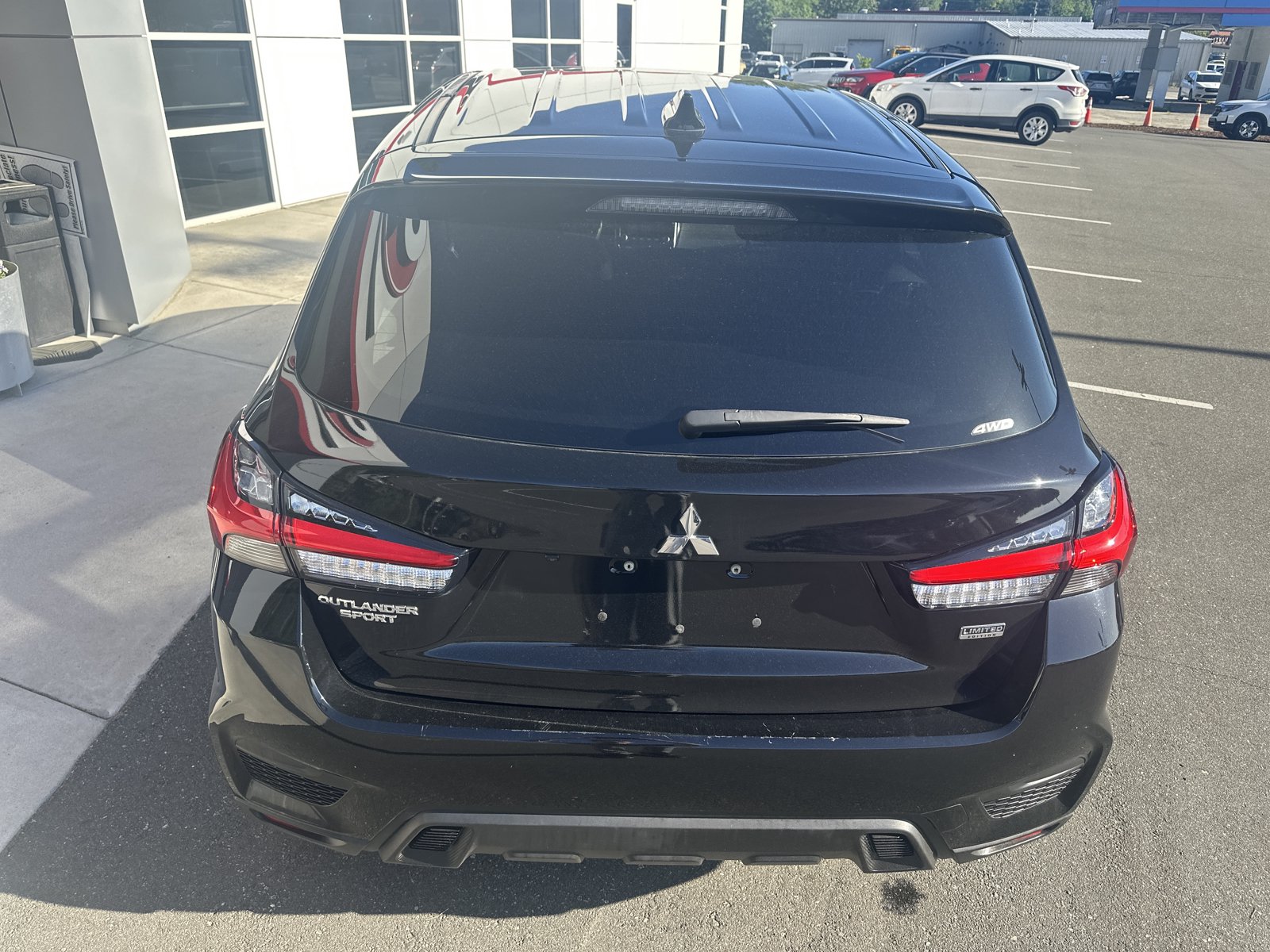 Used 2023 Mitsubishi Outlander Sport ES AWD/4WD image 7