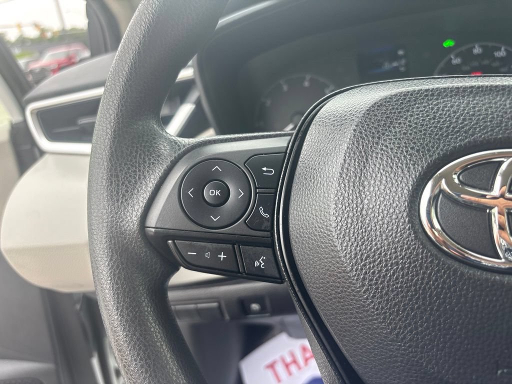 Used 2023 Toyota Corolla LE FWD image 17