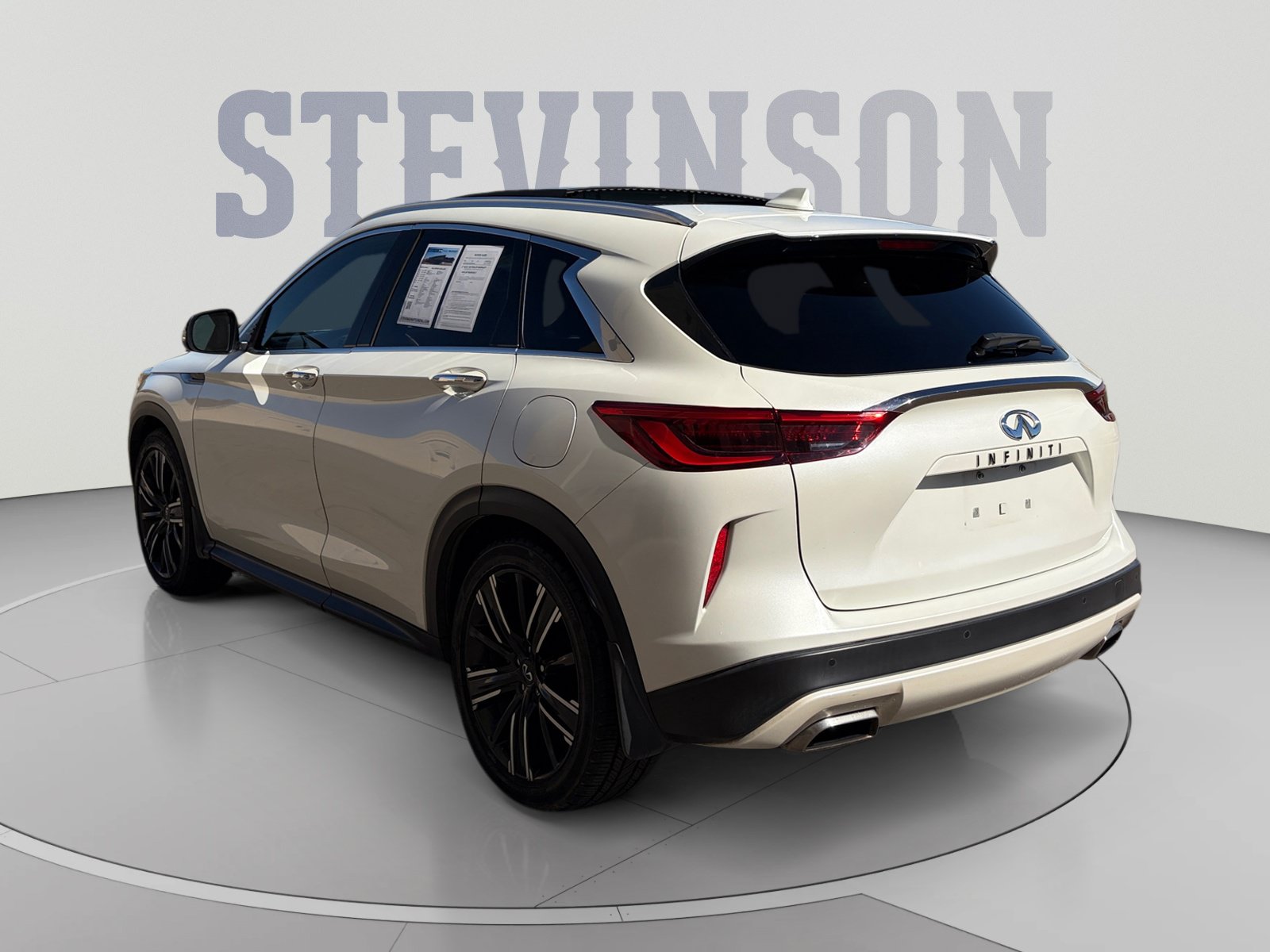 Used 2021 INFINITI QX50 Luxe w/ Appearance Package AWD/4WD image 3