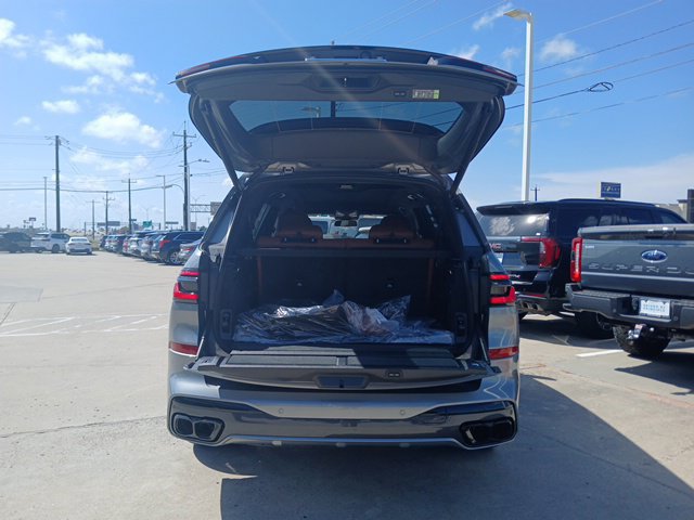 New 2027 BMW X7 M60i AWD/4WD image 9