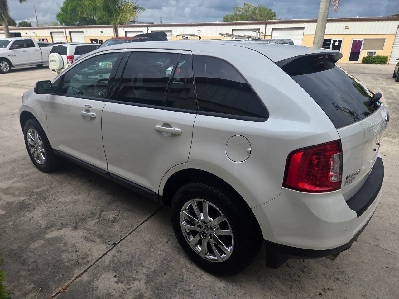 Used 2013 Ford Edge SEL AWD/4WD image 4