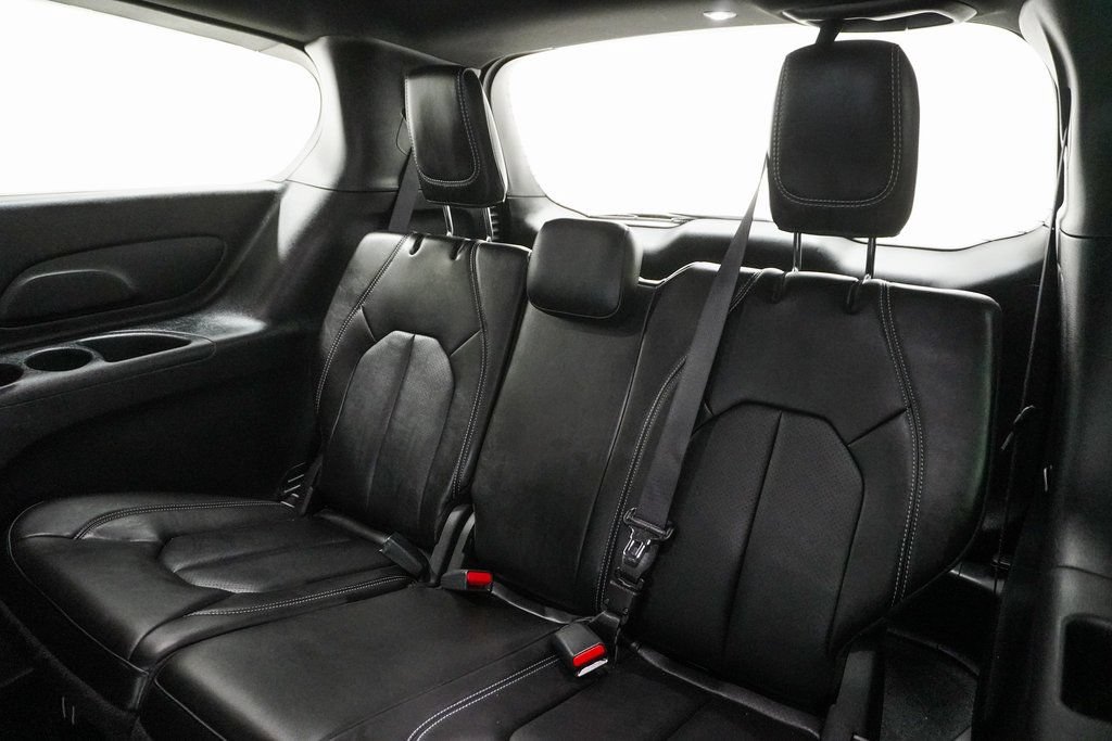 New 2026 Chrysler Pacifica Select FWD image 16