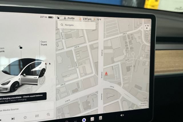 Used 2022 Tesla Model 3 Long Range AWD/4WD image 22