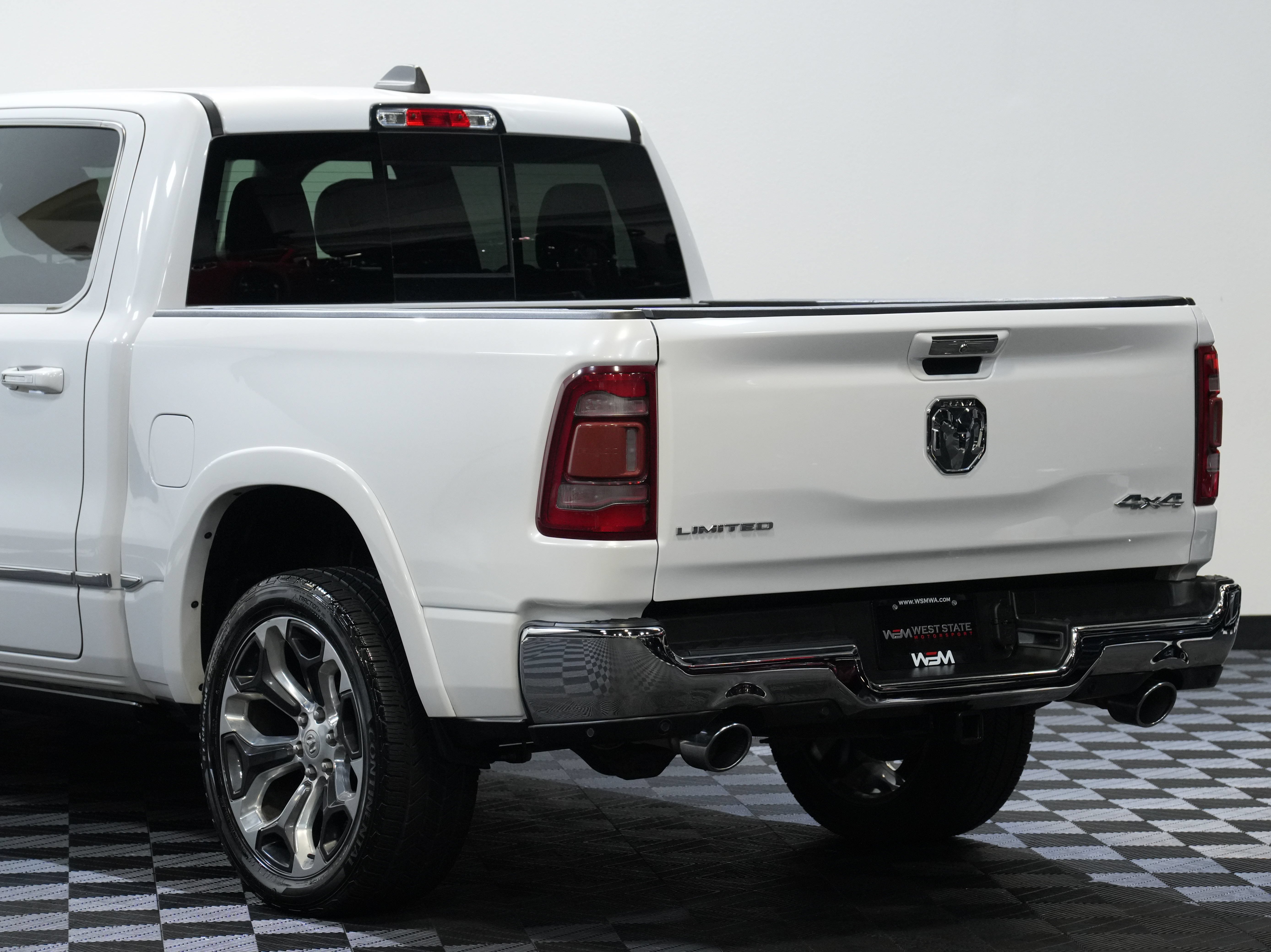 Used 2019 RAM 1500 Limited AWD/4WD image 16