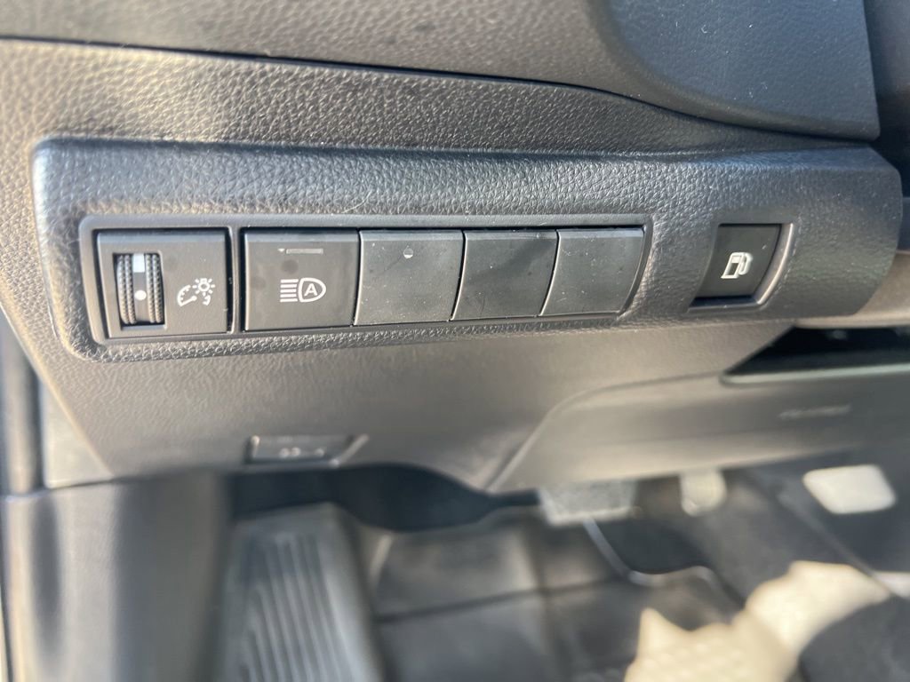 Used 2023 Toyota Corolla LE image 48