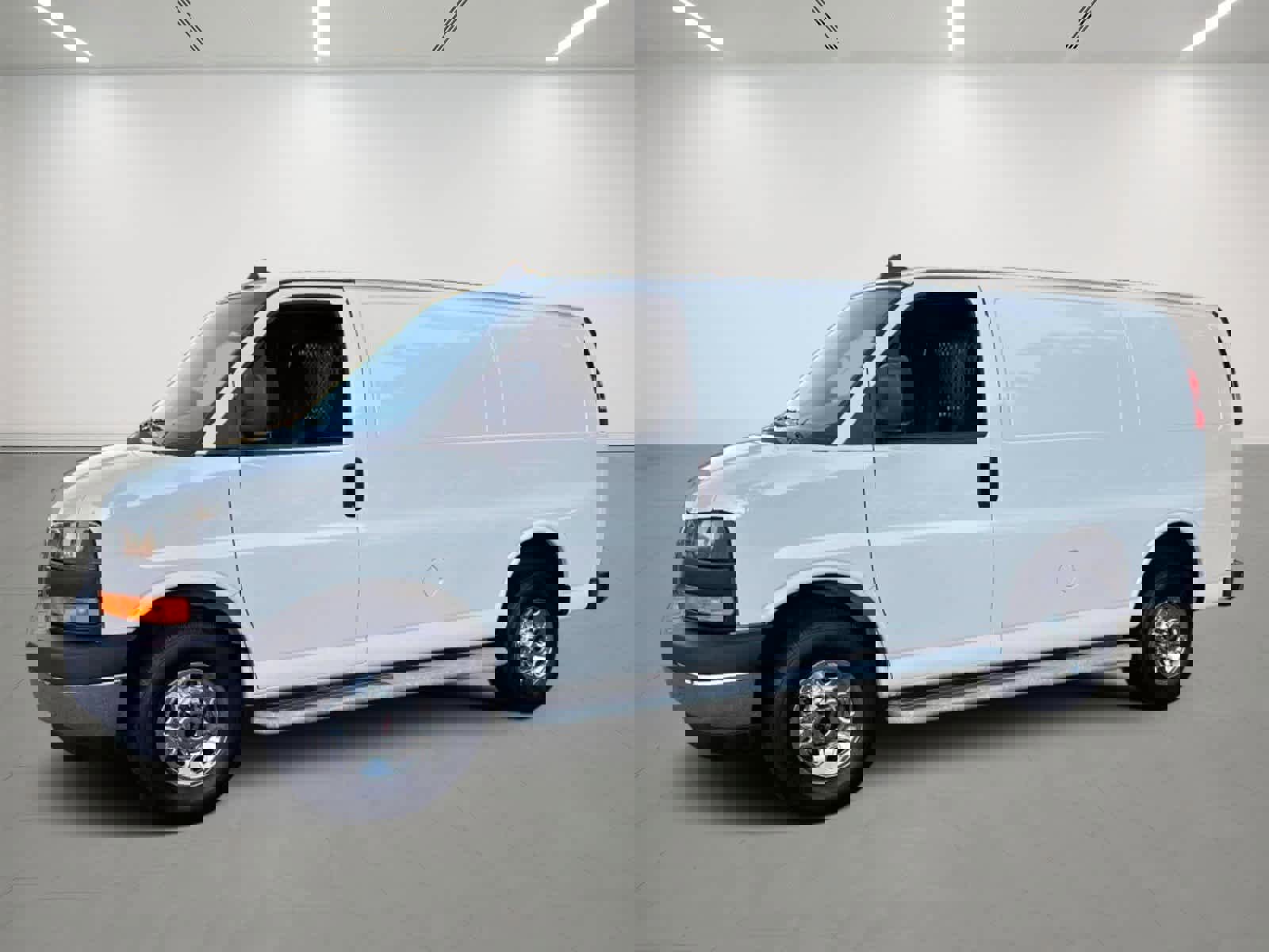 Used 2023 GMC Savana 2500 w/ Driver Convenience Package image 1