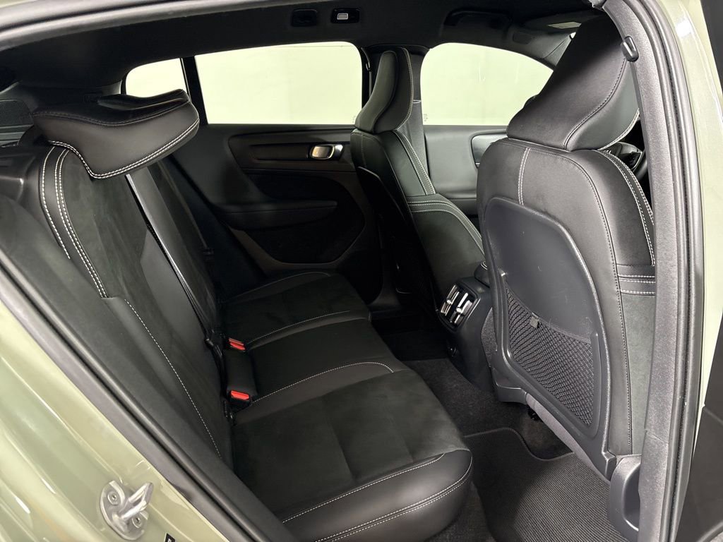 Used 2023 Volvo C40 P8 Recharge Plus image 16