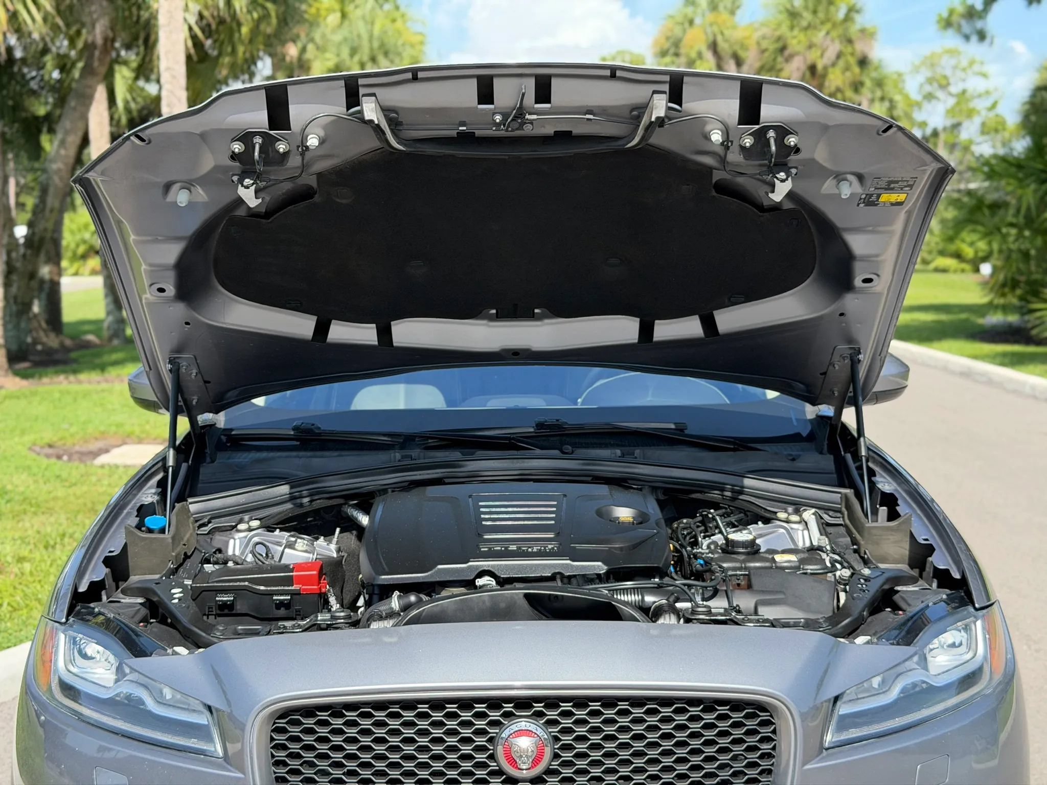 Used 2020 Jaguar F-PACE R-Sport AWD/4WD image 37