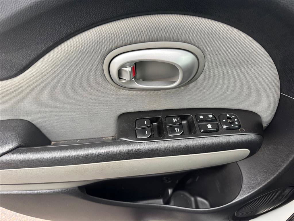Used 2014 Kia Soul + w/ UVO w/Eservices Package FWD image 12