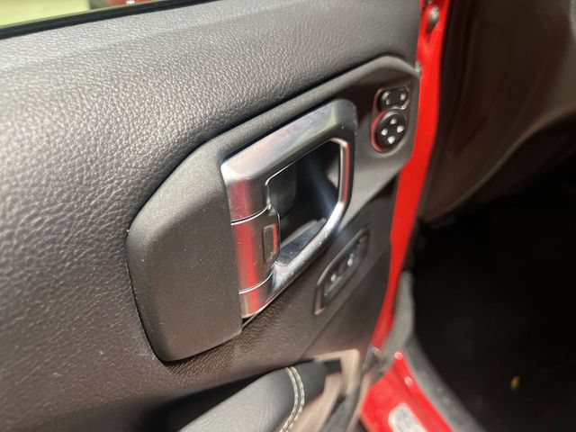 Used 2022 Jeep Wrangler Unlimited Rubicon w/ LED Lighting Group AWD/4WD image 22