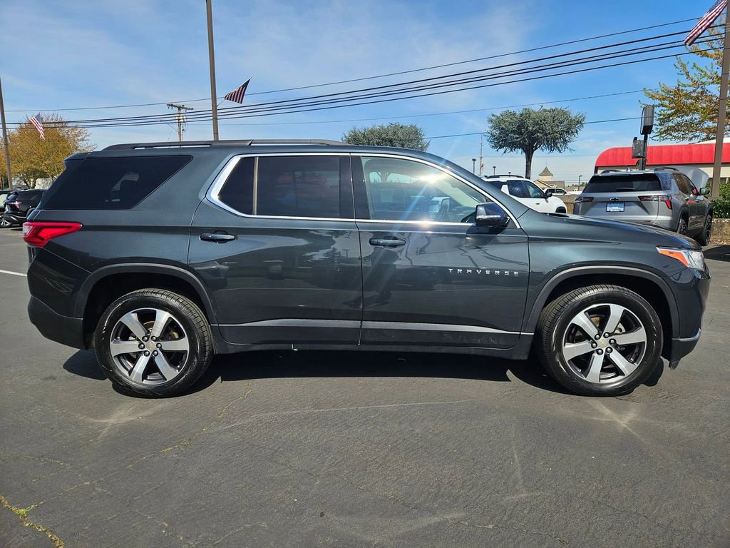 Used 2019 Chevrolet Traverse LT w/ LT Premium Package image 7