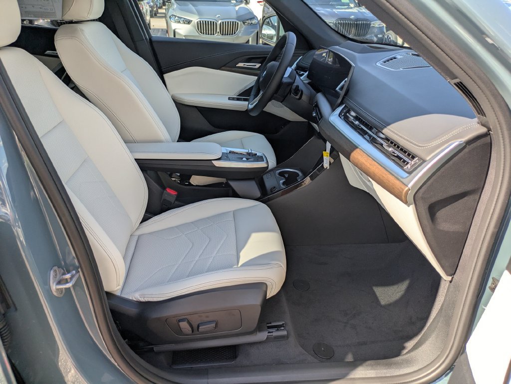 New 2027 BMW X1 xDrive28i AWD/4WD image 24