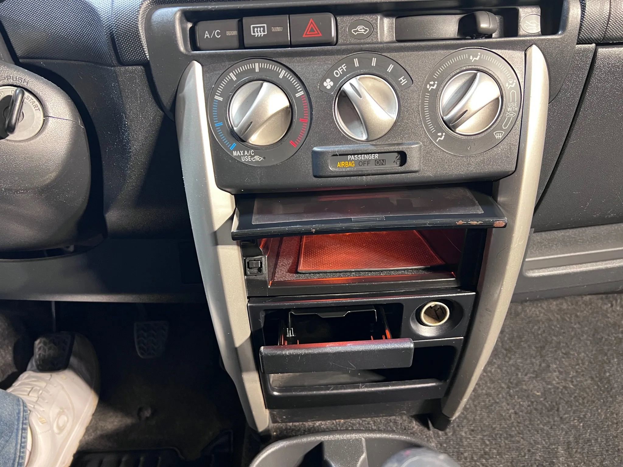 Used 2006 Scion xA Hatchback 4D image 18