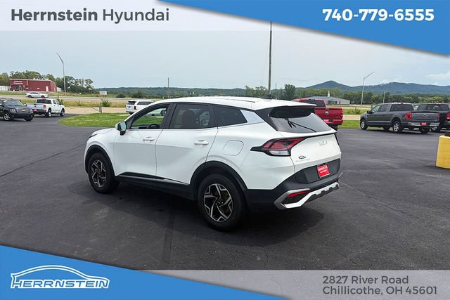 Used 2023 Kia Sportage LX AWD/4WD image 5