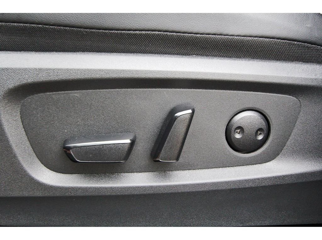 Certified 2024 Nissan Pathfinder Platinum w/ Cargo Package FWD image 25