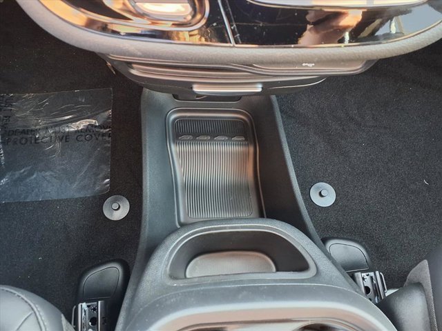 New 2026 Chrysler Pacifica Select image 8