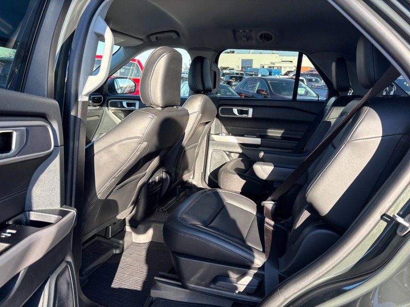 Used 2023 Ford Explorer XLT w/ Equipment Group 202A image 13