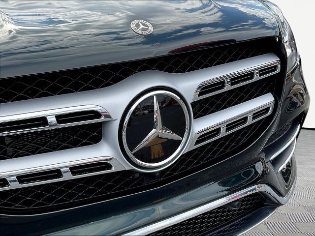 Used 2023 Mercedes-Benz GLS 450 4MATIC image 34
