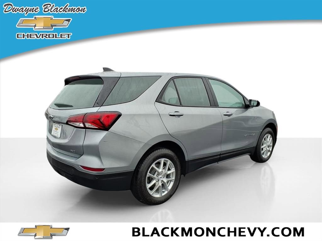 Used 2023 Chevrolet Equinox LS image 3