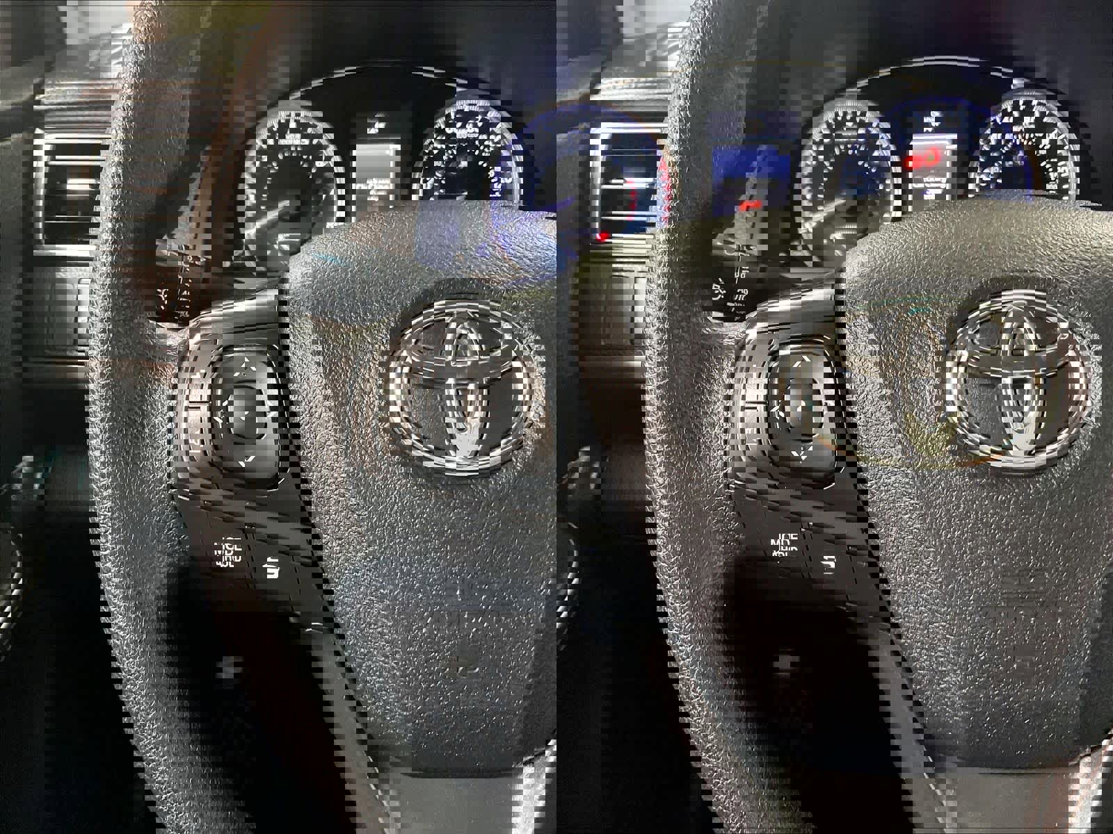 Used 2017 Toyota Camry LE image 22