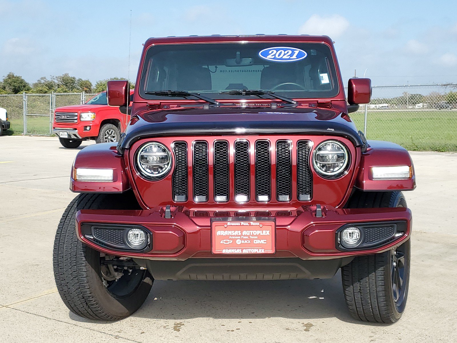 Used 2021 Jeep Wrangler Unlimited Sahara AWD/4WD image 2
