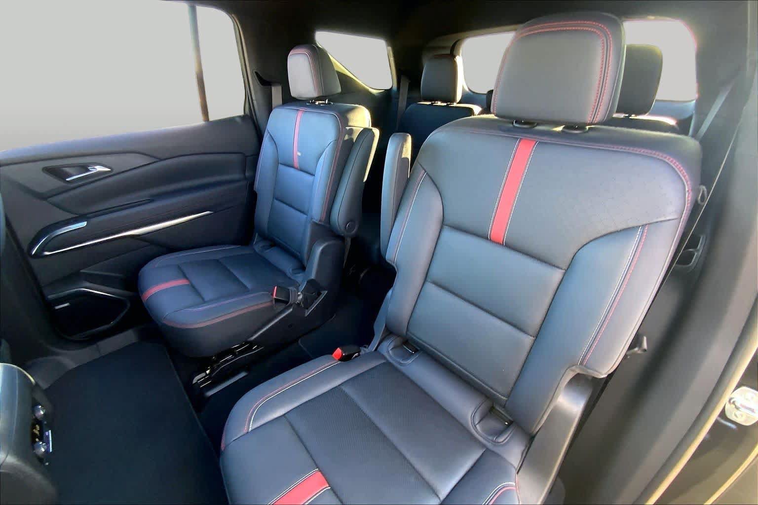 Used 2024 Chevrolet Traverse RS AWD/4WD image 20