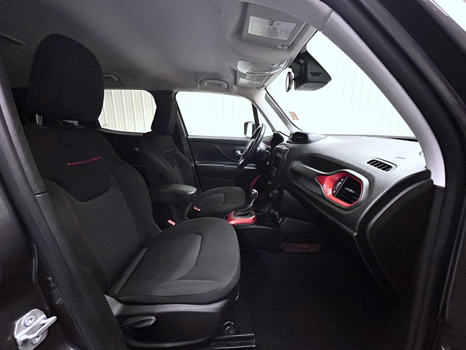 Used 2020 Jeep Renegade Trailhawk w/ Cold Weather Group AWD/4WD image 15