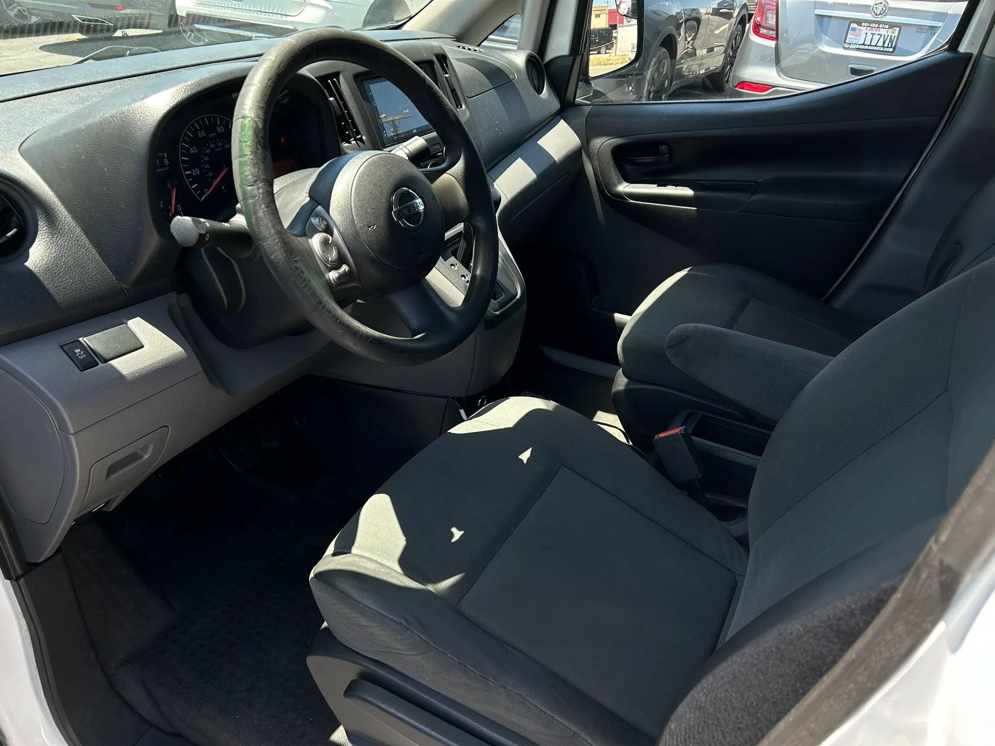 Used 2015 Nissan NV200 S FWD image 10