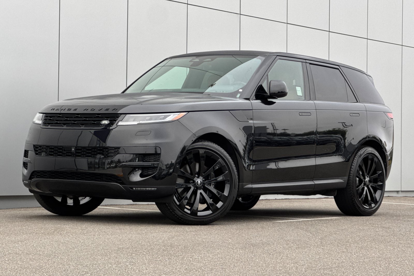 Certified 2024 Land Rover Range Rover Sport SE AWD/4WD image 1