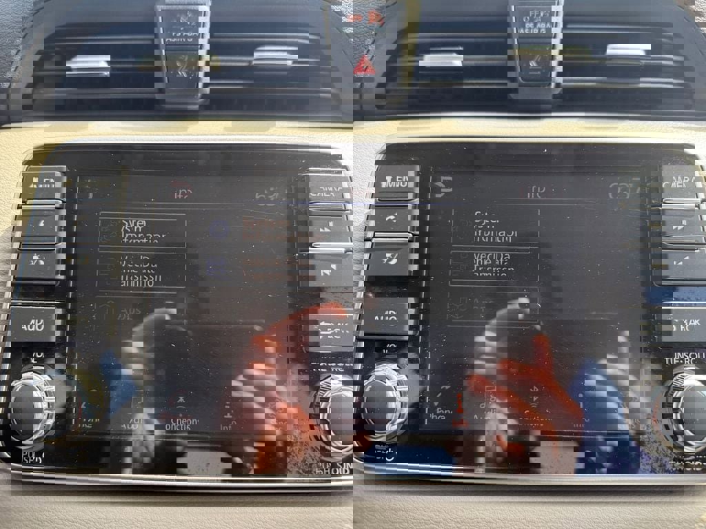 Used 2021 Nissan Versa SV image 23