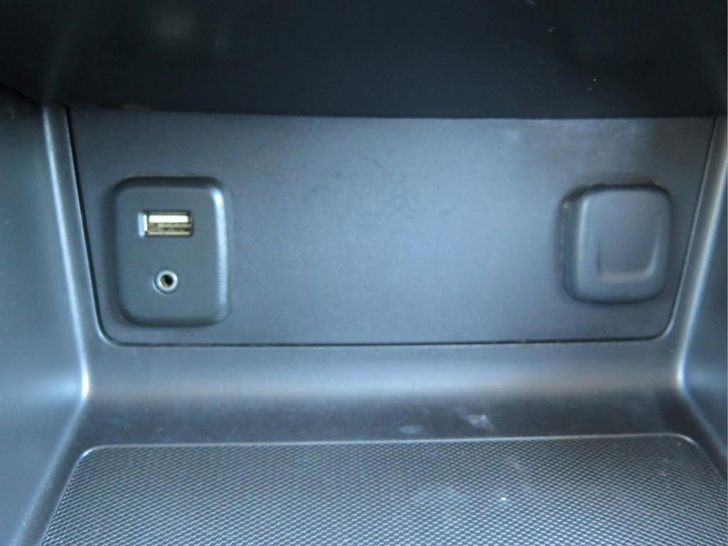 Used 2016 Chevrolet Colorado LT w/ LT Convenience Package image 14
