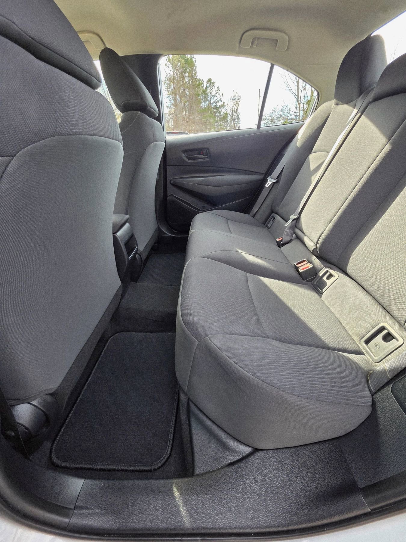 Used 2022 Toyota Corolla LE image 10