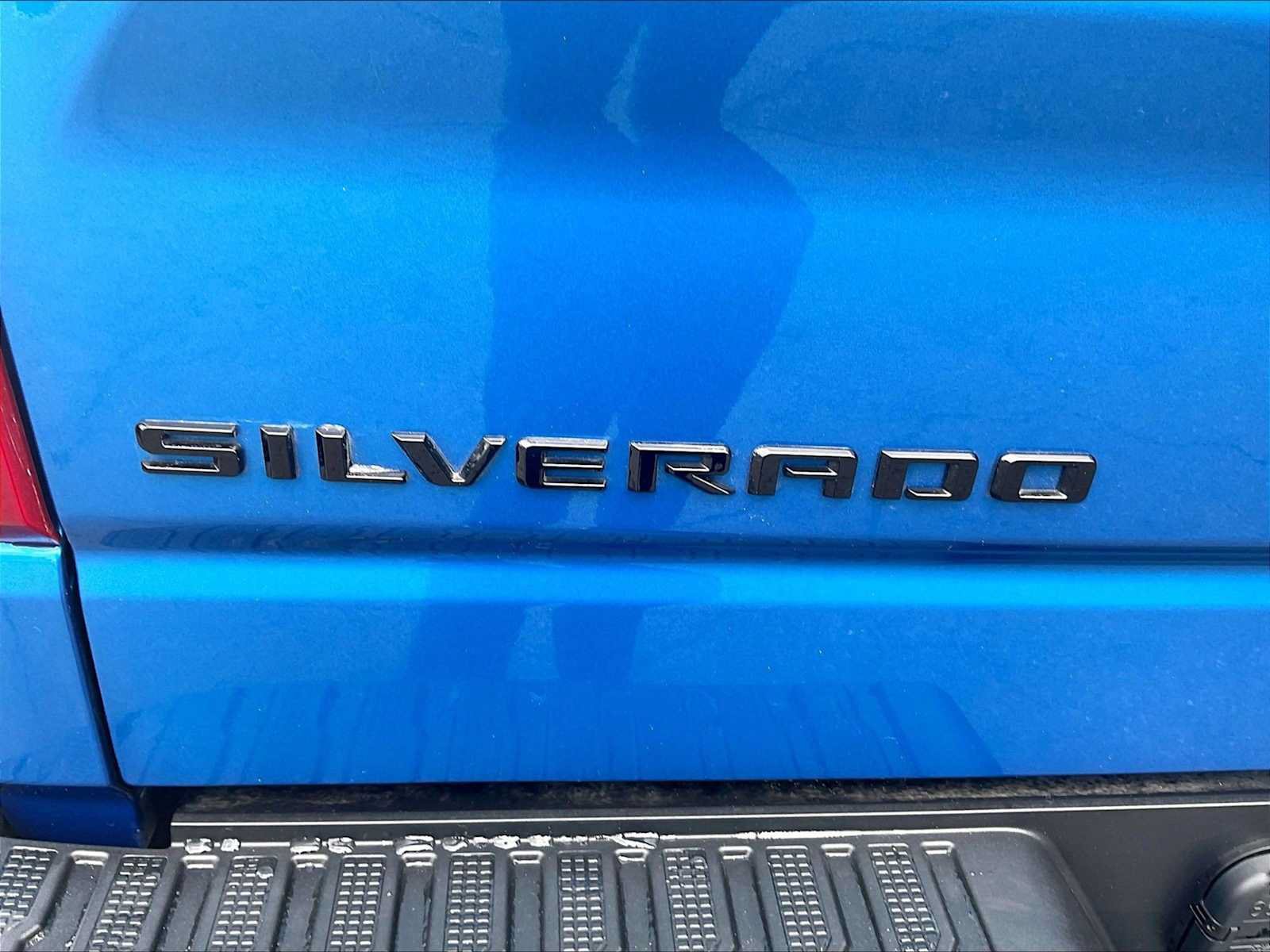 Used 2024 Chevrolet Silverado 1500 Custom Trail Boss w/ LPO, Dark Essentials Package AWD/4WD image 11