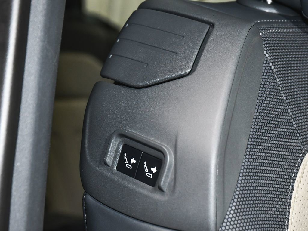 Used 2022 Land Rover Defender 90 X-Dynamic HSE image 61