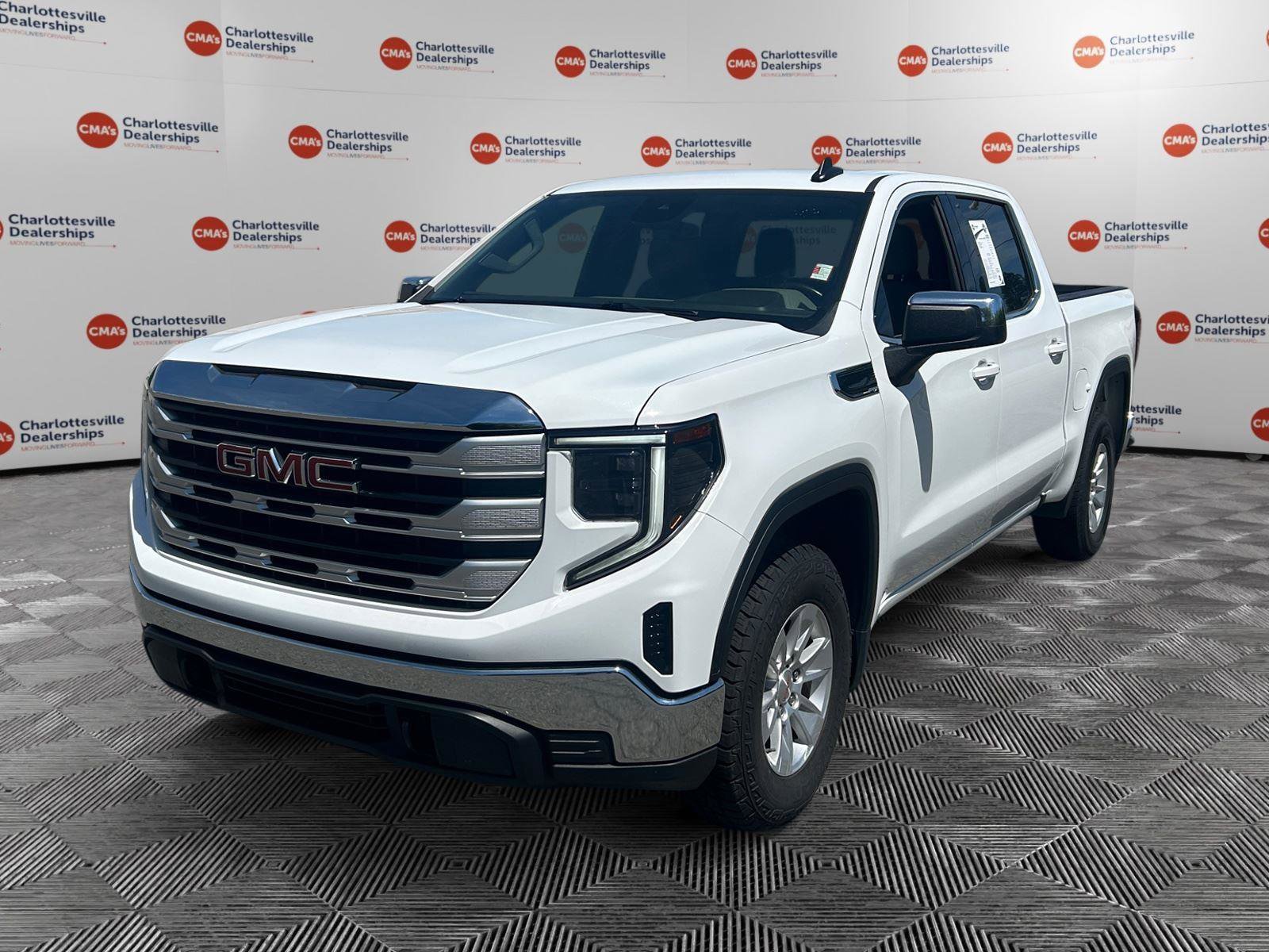 Used 2024 GMC Sierra 1500 SLE AWD/4WD image 1