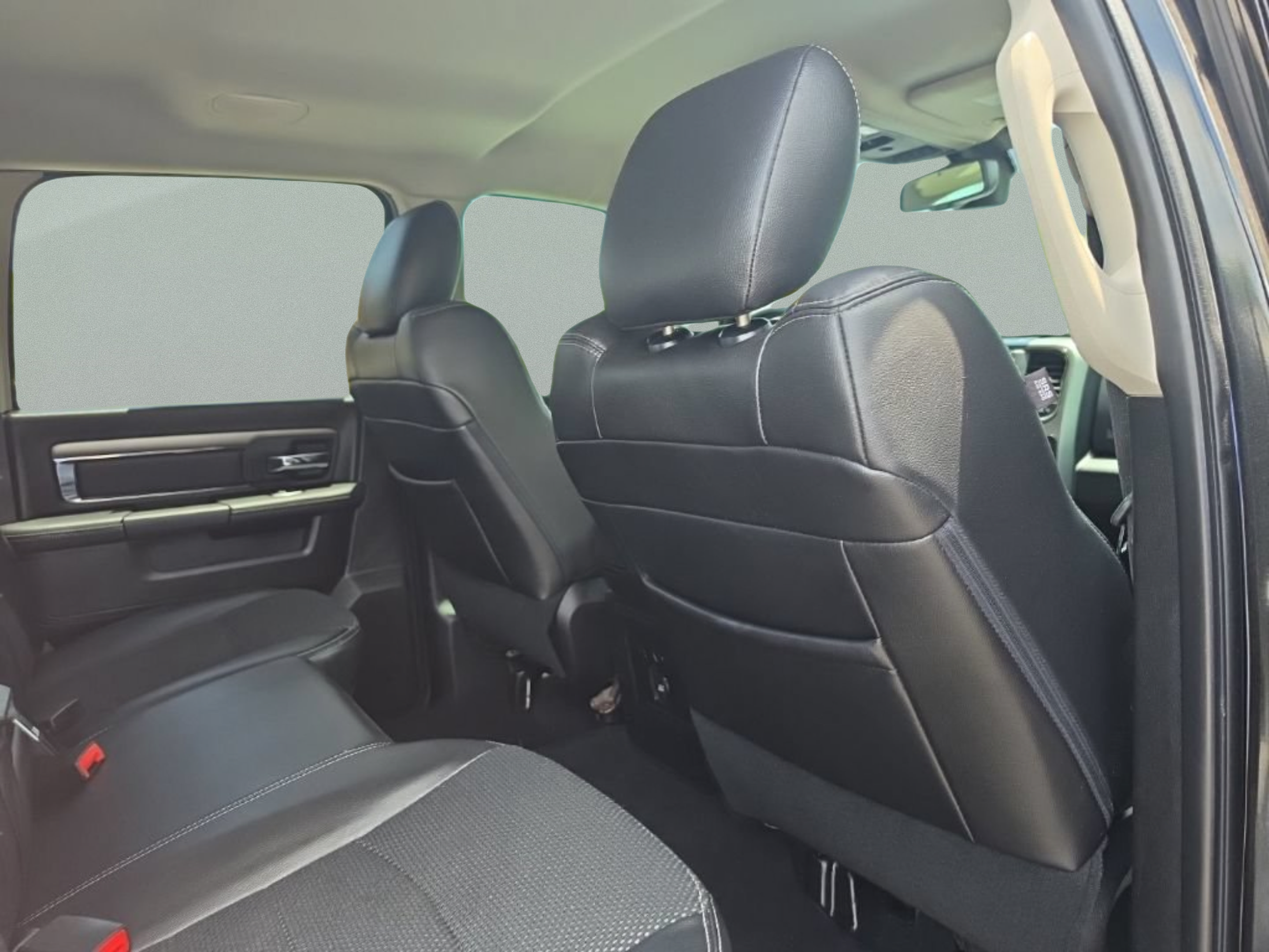 Used 2016 RAM 1500 Sport w/ Black Ram 1500 Sport Group AWD/4WD image 24