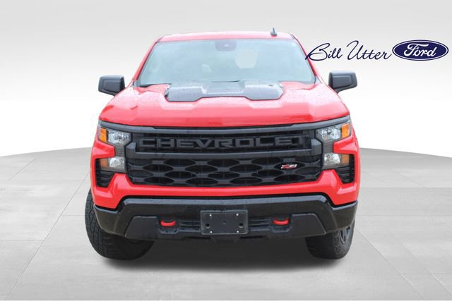 Used 2025 Chevrolet Silverado 1500 Custom Trail Boss AWD/4WD image 2