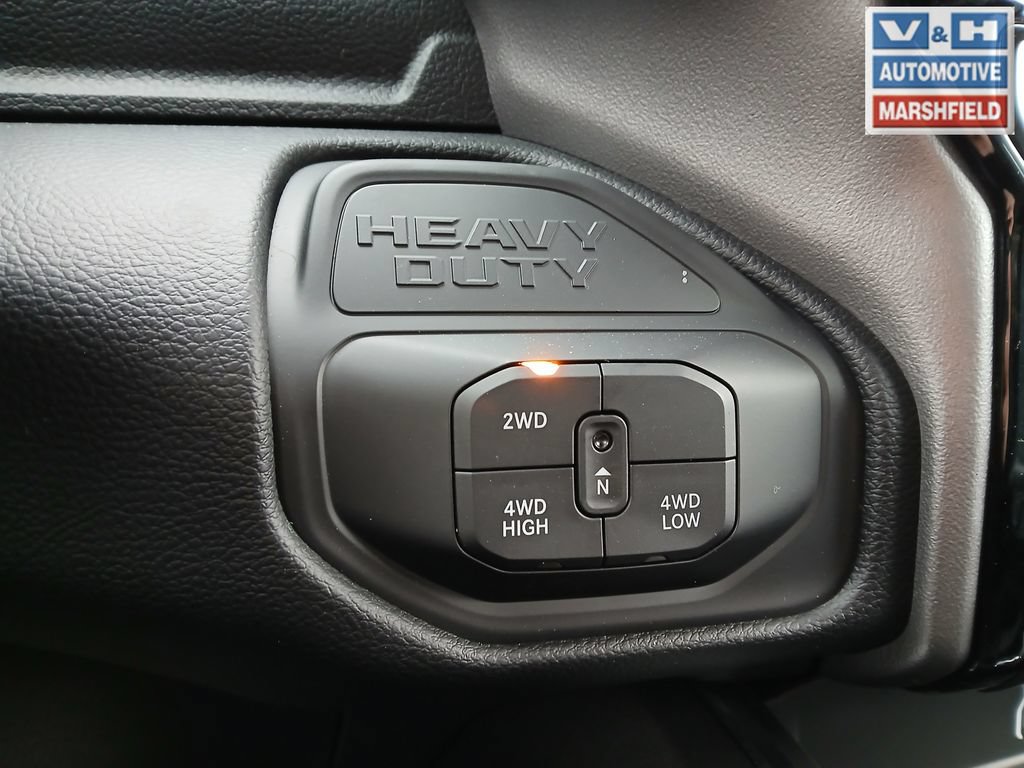 New 2026 RAM 2500 Big Horn AWD/4WD image 19