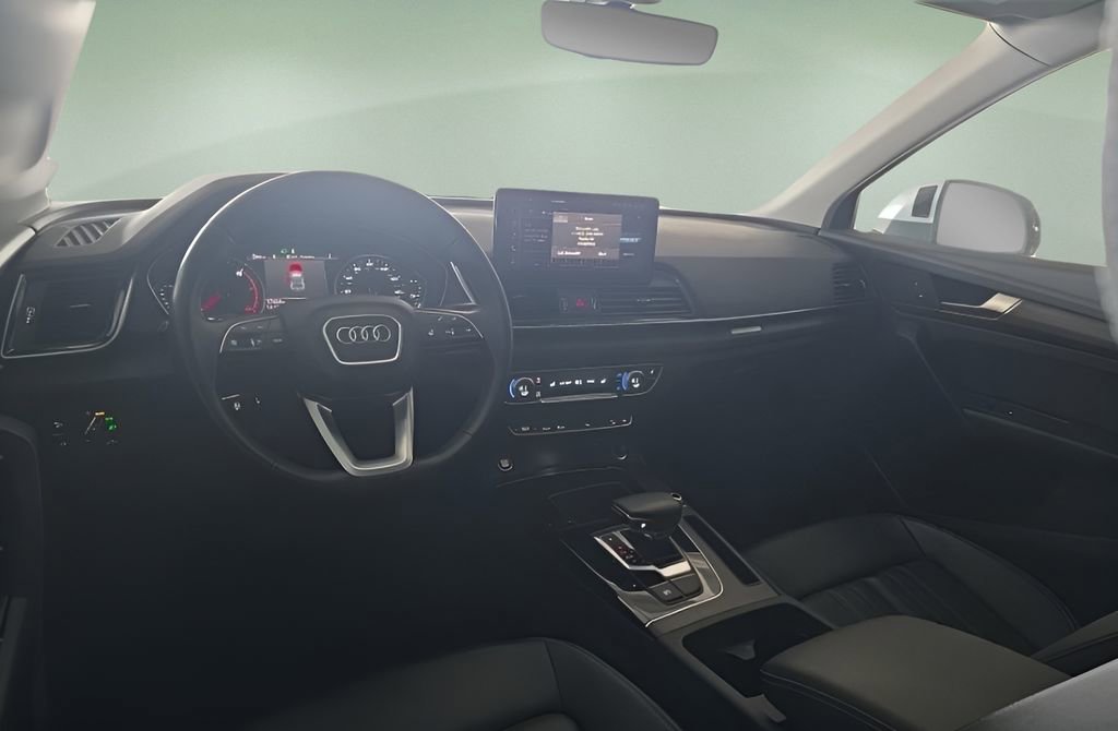 Used 2023 Audi Q5 2.0T Premium w/ Convenience Package image 14