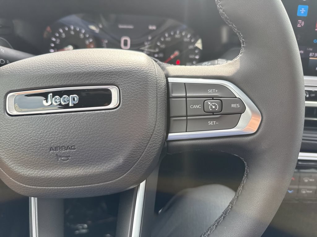 New 2026 Jeep Compass Latitude AWD/4WD image 12
