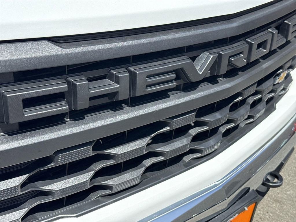Used 2025 Chevrolet Silverado 1500 W/T image 24