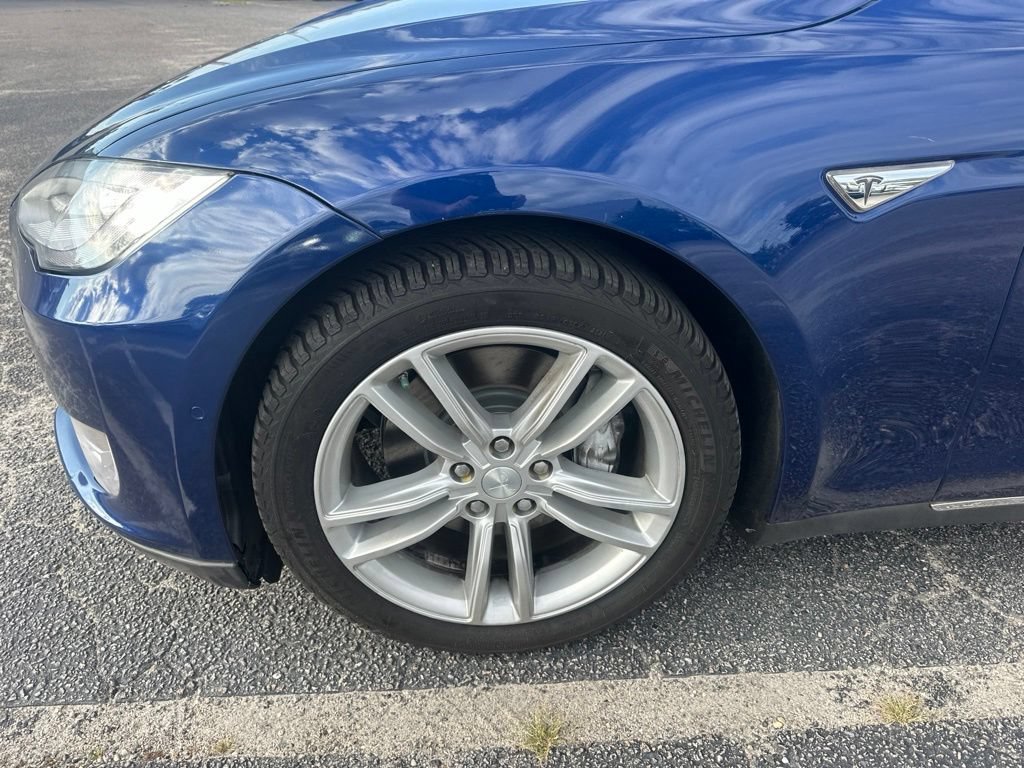Used 2016 Tesla Model S 70 RWD image 10
