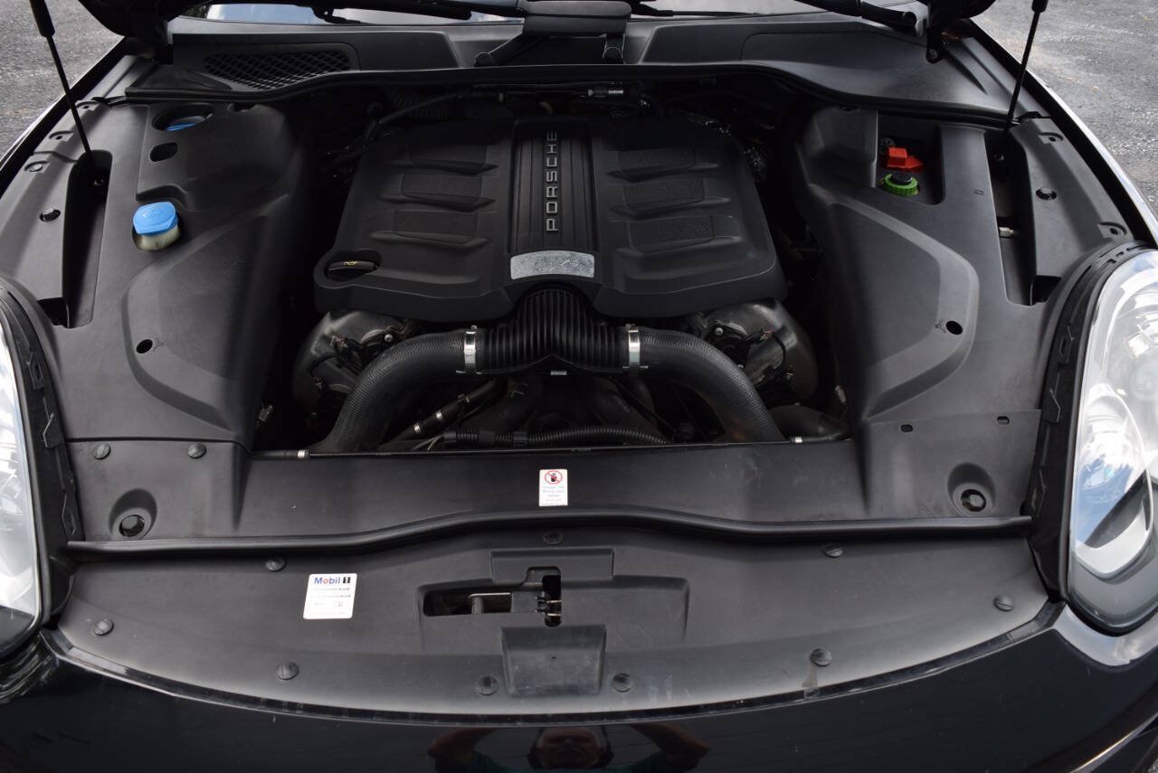 Used 2017 Porsche Cayenne GTS AWD/4WD image 82